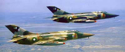 A-5 jagerbombere fra det pakistanske luftvben