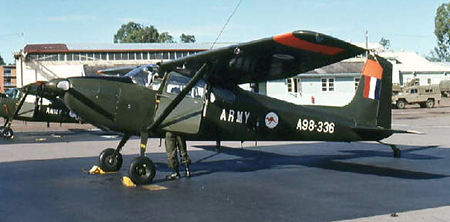 Cessna 180 forbindelsesfly fra den australske hærs luftkorps