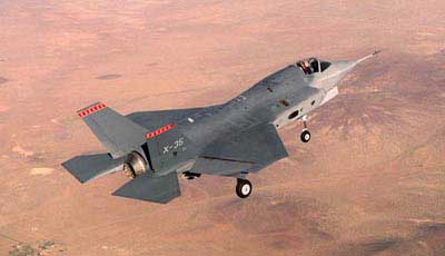 X-35A under sin første flyvning 24. oktober 2000