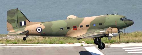 C-47 transportfly fra det græske luftvåben